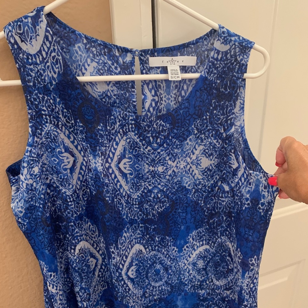 Beautiful top. - Picture 2 of 4
